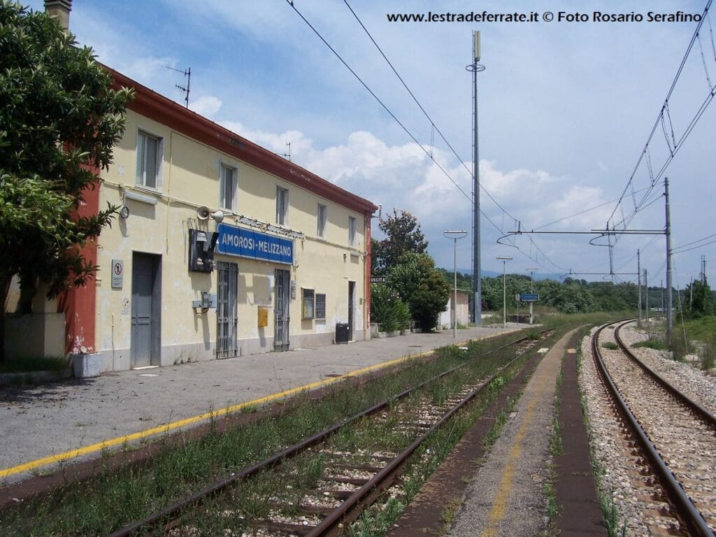 អាម៉ូរ៉ូស៊ីមីលុចកូណូ