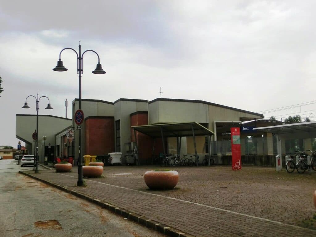 Tu esi