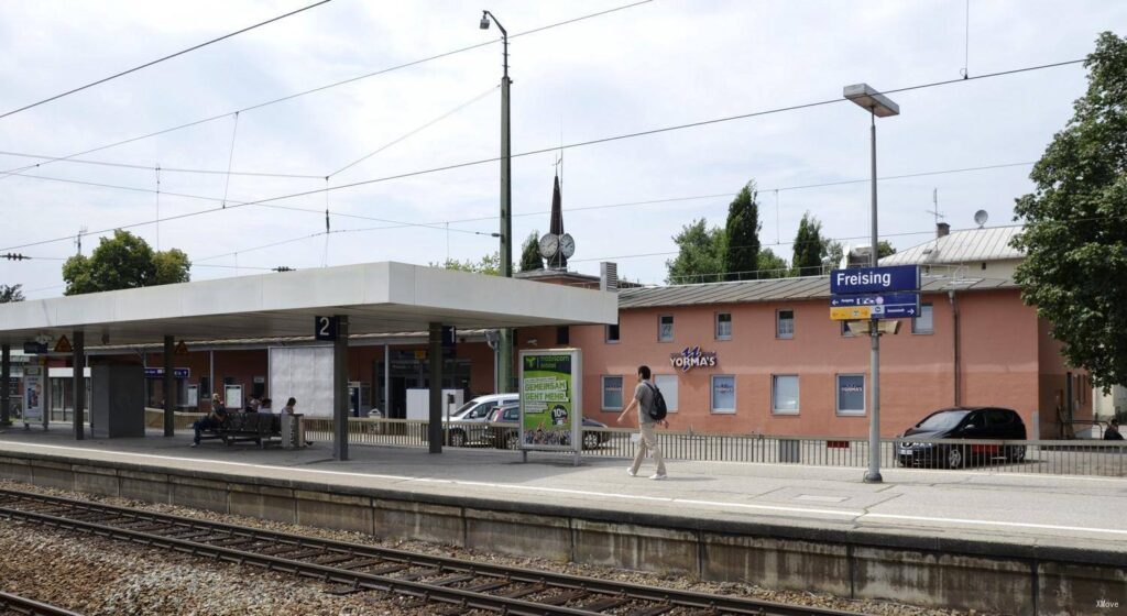 Freising station