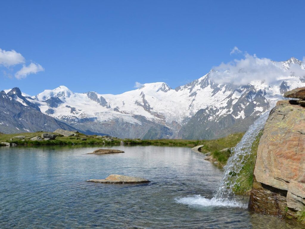 Saas Grund Post stasjon