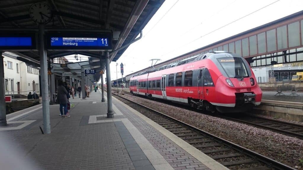 gara Trier South