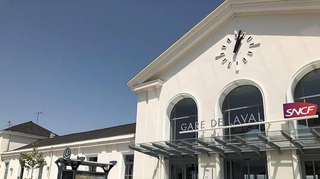 Laval station