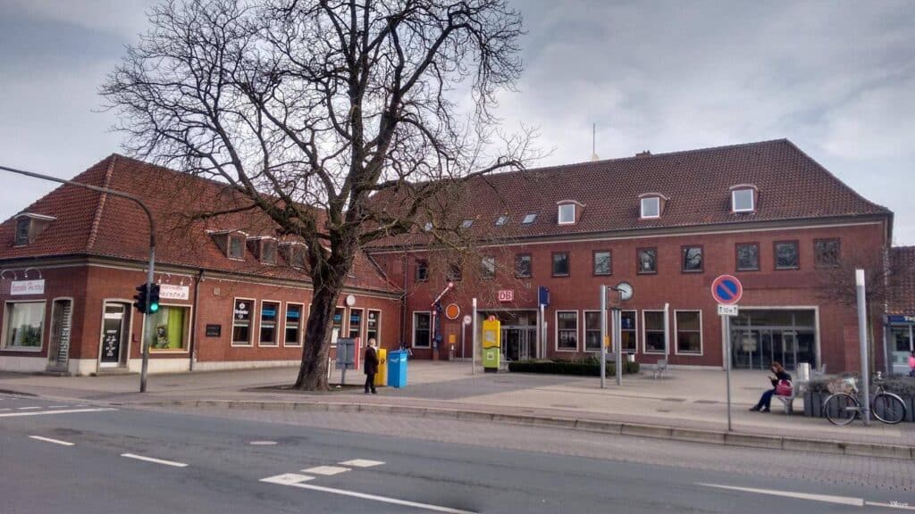 Nienburg-Weser chaw nres tsheb
